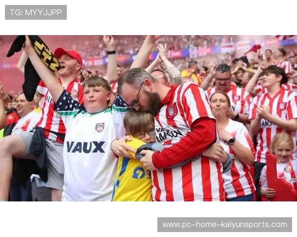 英超桑德兰1比1埃弗顿比赛中争议判罚引发热议与讨论 英超桑德兰1比1埃弗顿比赛中争议判罚引发热议与讨论