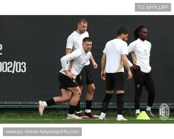 约维奇射门训练变强,俱乐部希望其恢复锋线深度 约维奇射门训练变强,俱乐部希望其恢复锋线深度