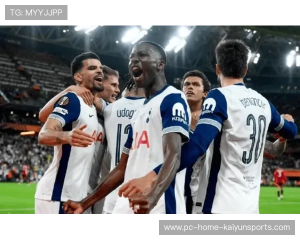 曼联稳步推进，卡里克和热刺的较量成焦点