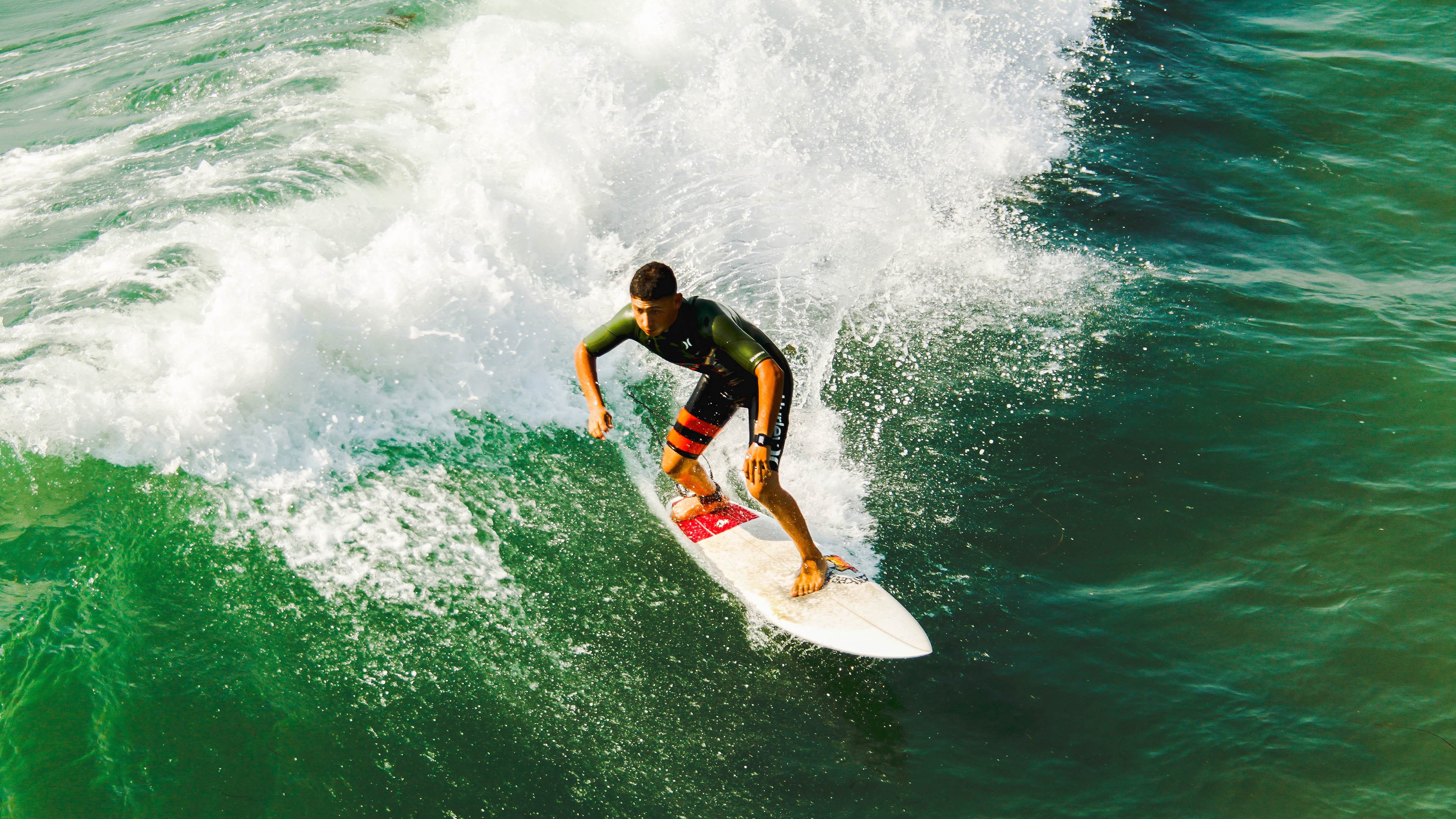 中超“江浙德比”浙江队主场击退江苏队 新外援首秀破门